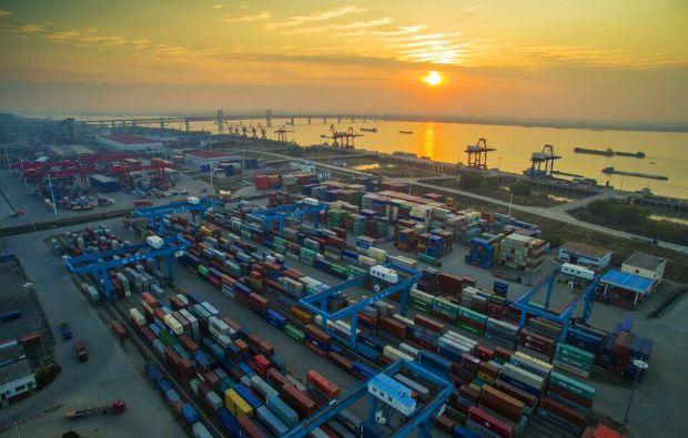 紡織行業(yè)進(jìn)入淡季 企業(yè)為尋出路而上下求索