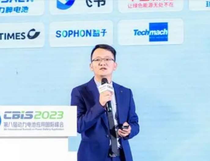 鈦瑪科李維能：超聲波除塵系統極大清除極小顆?；覊m